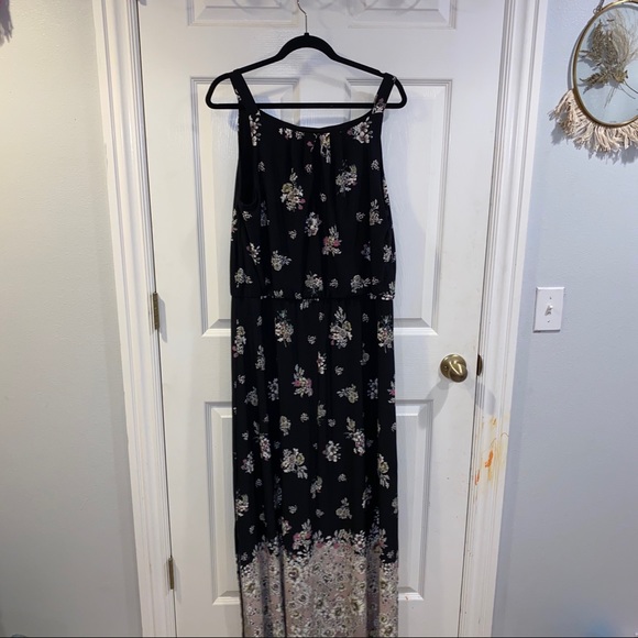 Maurices Floral Maxi Dress - Size 0 - Picture 7 of 10